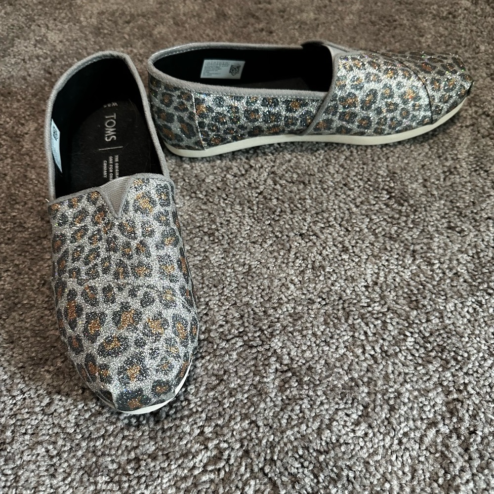 TOMS Size 8.5